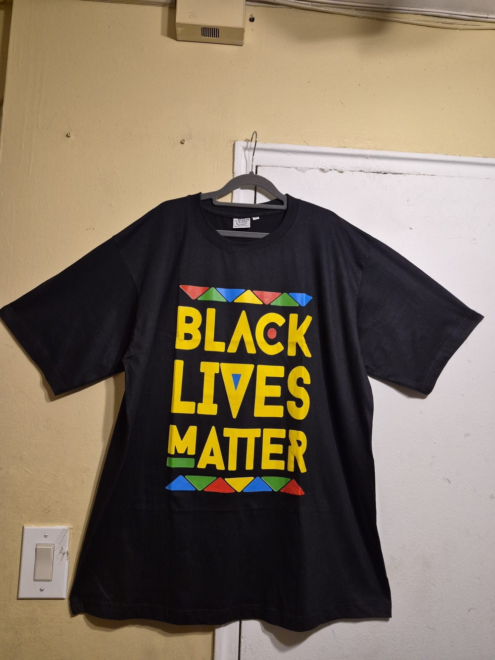 African Stars Black Lives Matter Unisex Black Short Sleeve Crew Tee Size XXL
